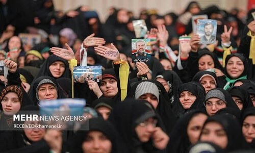 رهبر انقلاب: رسانه‌ها نباید نگاه غربی درباره زنان را تکرار کنند؛ کلید حکمرانی دیجیتال در دستان بانوان