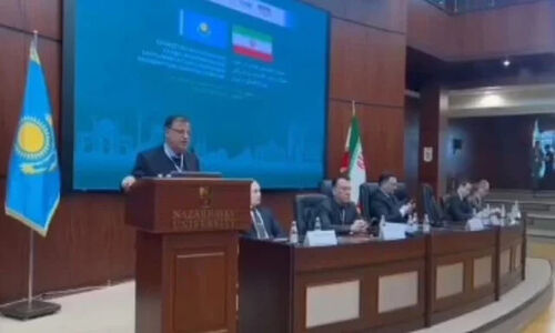 استاندار گلستان در قزاقستان؛ رونمایی از ظرفیت‌های اقتصادی بی‌نظیر استان در نشست تجاری بین‌المللی