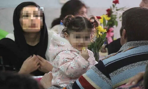 گلریزان روز مادر در سمنان؛ آزادی مادر زندانی با حمایت خیرین