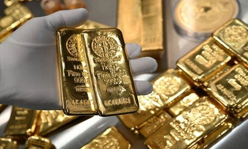 طلا در آستانه ثبت افزایش هفتگی؛ دلار همچنان ضعیف می‌ماند!