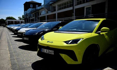 رشد شگفت‌انگیز فروش خودروهای برقی در اروپا؛ آیا بازار جهانی به اوج نزدیک شده؟