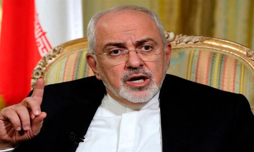 استقبال گرم عراقی‌ها از ظریف در نمایشگاه کتاب بغداد؛ امضایی که همه را شوکه کرد!