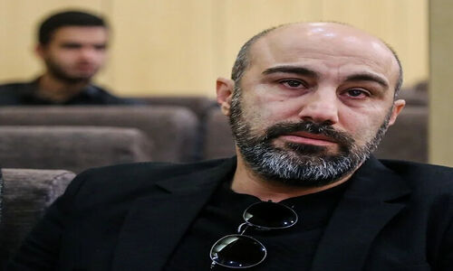گریه های تلخ محسن تنابنده، شوهر همای پایتخت در خانه ابدی مادرش/ روحش شاد و یادش گرامی +ویدئو