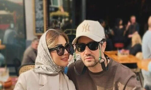 همسر شاهرخ استخری: توی این لحظه از زندگیم خدارو شکر میکنم که روزامو با تو شب میکنم، دوری و دلتنگتم زیاد+ویدئو/ سر تو یکی دیوونم زیاده روی میکنم میدونم…