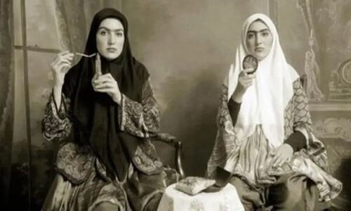 خاطرات خواندنی سوگلی ناصرالدین‌شاه از رازهای آرایش زنان دربار قاجار!