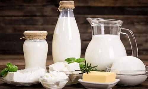 شیر در آتش ابرتورم؛ قیمت‌ها چگونه در یک ماه سرسام‌آور بالا رفت؟