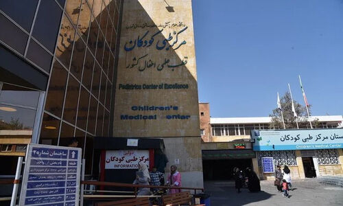 بیمارستان کودکان با ۴۰۰۰۰ جراحی سالانه چگونه در تله ضرردهی گرفتار شده است؟