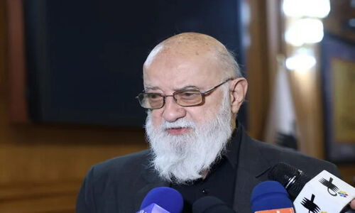 چمران هشدار داد: افزایش نرخ کرایه تاکسی‌ها ممنوع؛ حاکمیت حمل و نقل عمومی در دست شهرداری‌ها باشد!