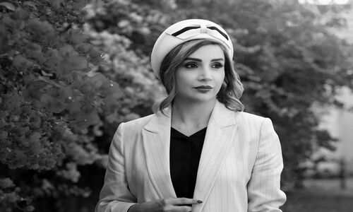 شبنم قلی‌خانی در دبی با کت و شلوار؛ واکنش‌های متفاوت مردم به بازی تحسین‌برانگیز او در «آنام»