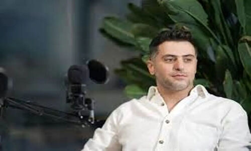 حمله تند برنامه ۲۰:۳۰ به علی ضیا؛ چرا مجری سابق تلویزیون هنجارشکن خوانده شد؟