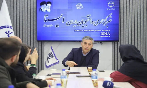 یونس اکبرپور: سیاستمداران صنعت را قربانی بازی‌های سیاسی نکنند!