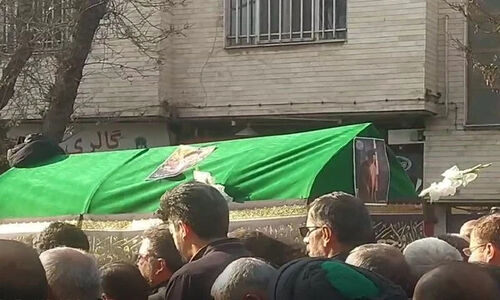 مراسم باشکوه تشییع پیکر آیت‌الله شاهچراغی در سمنان برگزار شد