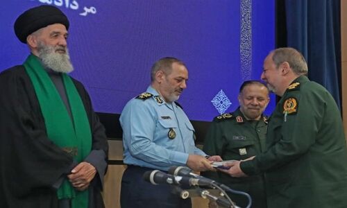 سردار ابن الرضا به عنوان جانشین جدید وزیر دفاع منصوب شد