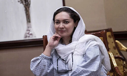 واکنش باور نکردنی نیکی کریمی به قیمت تاریخی مرسدس بنز در ایران بعد از ۳۴ سال!
