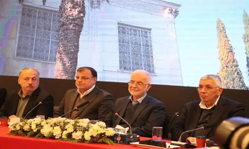 دولت قول داد: قیمت کالاهای اساسی در 1405 ثابت می‌ماند؛ آرامش بازار با چه مکانیزمی تأمین می‌شود؟