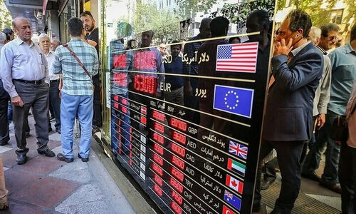 واکنش بازار به 6 فرمان جدید بانک مرکزی؛ آیا دلار باز هم اوج می‌گیرد؟