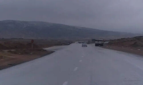 بارش برف و باران در ۱۵ محور فارس؛ مه‌گرفتگی نفس‌گیر ۳ جاده مهم