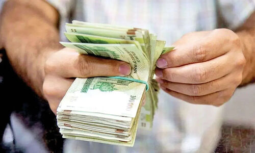 ۱۵ سال پس از تحریم‌ها؛ تورم و فقر چگونه زندگی ایرانی‌ها را زیر فشار گذاشت؟