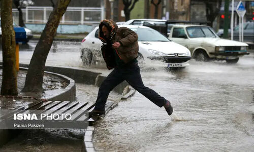 تهران در پنج روز آینده زیر سایه رگبارهای پراکنده و رعدوبرق‌های ناگهانی!