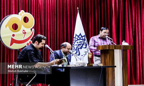 محفل طنز «قمپز» با ویژه‌برنامه شب یلدا به ایستگاه ۷۲ رسید!