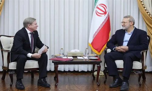 لاریجانی خبر داد: همه موانع اجرای کریدور شمال-جنوب به زودی برداشته می‌شود!