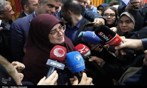 فاطمه مهاجرانی درباره سفر دختر و داماد رئیس‌جمهور به قزاقستان چه گفت؟ واکنش رسمی در اراک
