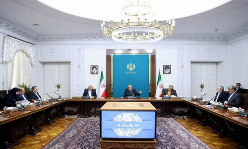پزشکیان هشدار داد: نسل آینده باید شوق خدمت به ایران را در خود داشته باشد!