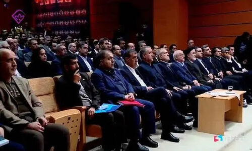 رئیس‌جمهور در خراسان جنوبی؛ آغاز نشست مهم با سرمایه‌گذاران و فعالان اقتصادی