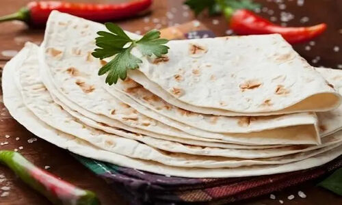وضعیت بی‌نظیر تأمین نان و کالاهای اساسی در بشاگرد؛ مردم نگران نباشند!