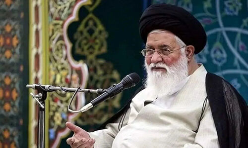 علم‌الهدی: کافه‌ها باید بسته شوند تا اعتیاد مهار شود!
