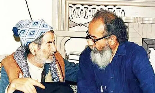 لحظه ماندگار آواز استاد شهریار برای هوشنگ ابتهاج در تبریز که همه را شگفت‌زده کرد!