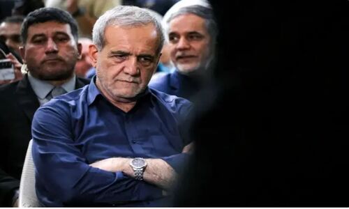 فرزند پزشکیان لو داد؛ لایحه جدید برای فضای مجازی در راه است