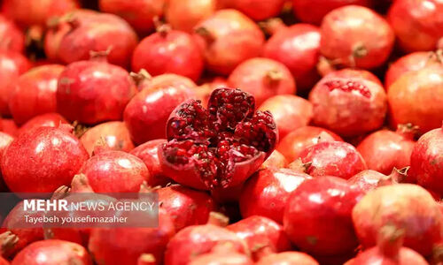 رازهای شگفت‌انگیز شب یلدا در قم؛ از قاشق‌زنی تا دورهمی‌های بی‌تکلف کهن!