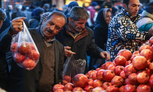 نظارت شدید بازار ملایر در آستانه یلدا؛ کمبودی در کالاهای اساسی وجود ندارد