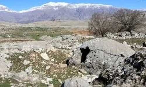 کشف کتیبۀ باستانی نبرد پهلوان و مار در کوه‌های خوزستان؛ رمزگشایی از افسانه‌ای کهن!