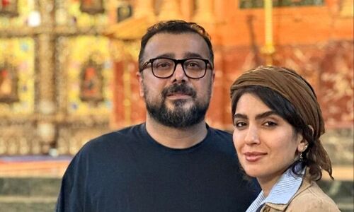 مونا کرمی همسر سپند امیر سلیمانی بازیگر سریال «از سرنوشت» با یک تیپ سنتی