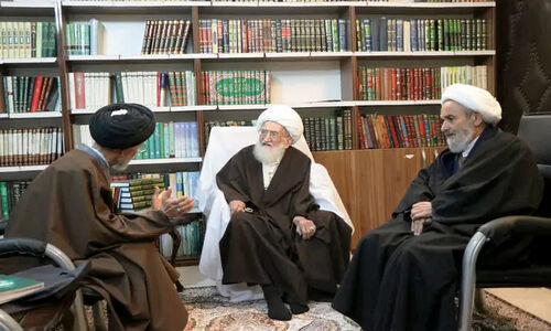 آیت‌الله نوری همدانی: اعتکاف، هدیه بی‌نظیر نظام اسلامی به جوانان ایران