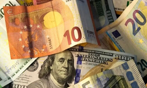 آیا بازار ارز بالاخره ثبات می‌گیرد؟ وعده‌های تازه بانک مرکزی و دولت برای مهار نوسانات