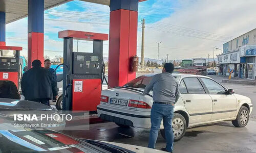 آغاز توزیع بنزین با کارت سوخت اضطراری در ۴۶ جایگاه زاهدان؛ سهمیه ویژه برای مسافران و نوشماره‌ها