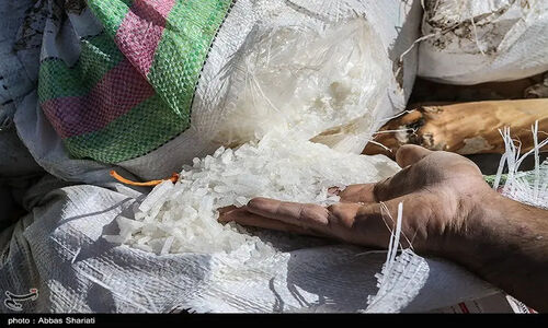 کشف شگفت‌انگیز 52 کیلو خرمای آلوده به شیشه در غرب تهران!