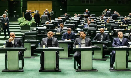 مجلس ۲.۵ میلیارد دلار برای کالابرگ در ۳ ماه آخر سال اختصاص داد؛ آیا معیشت مردم بهبود می‌یابد؟