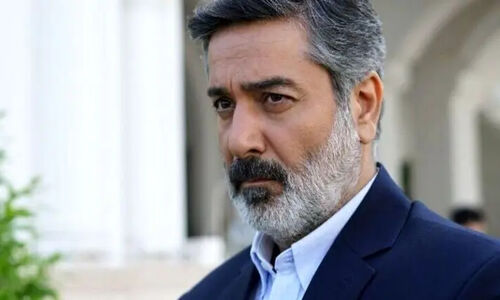 فیلم / بازیگران زن و مردی که در مراسم ختم مادر حمیدرضا پگاه بازیگر آوای باران حضور داشتند  + عکس مادر مرحومش / روحش شاد