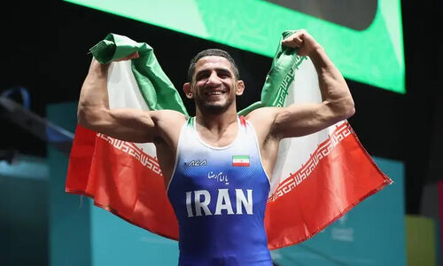 اتحادیه جهانی کشتی: رحمان عموزاد مسلط‌ترین آزادکار سال ۲۰۲۵ معرفی شد!