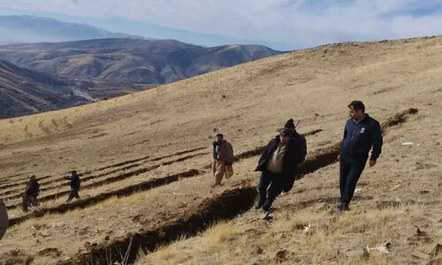 شروع عملیات بانکت‌بندی و اصلاح اراضی در روستای مروارید کامیاران؛ تحولی بزرگ برای کشاورزی منطقه