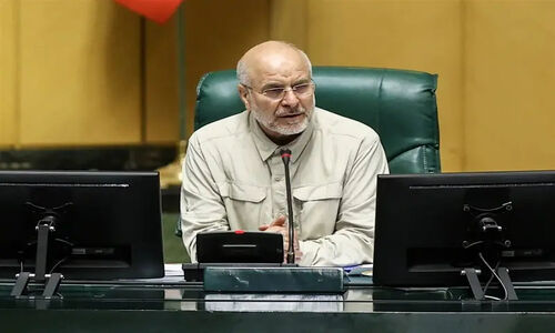 قالیباف به دولت هشدار داد؛ بگومگوی داغ رئیس مجلس با نماینده خمینی‌شهر در صحن علنی!
