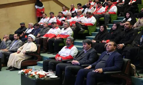استاندار کرمان: راز شکوه امروز بم در فداکاری بی‌نظیر داوطلبان زلزله است