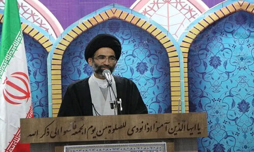 امام جمعه کاشان: اعتکاف، نفس عمیق معنویت در دنیای پر هیاهوست؛ ۹ دی نماد اتحاد مردم ایران