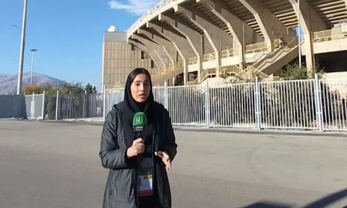 لحظات نفسگیر پیش از نبرد حساس فجر سپاسی و فولاد؛ خبرنگار فوتبالی از پشت صحنه چه روایت می‌کند؟