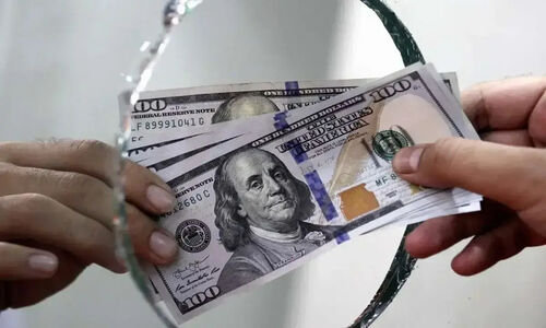 نرخ ارز ترجیحی ۲۸۵۰۰ تومان در بودجه ۱۴۰۵؛ تثبیتی که اقتصاد را تکان می‌دهد؟