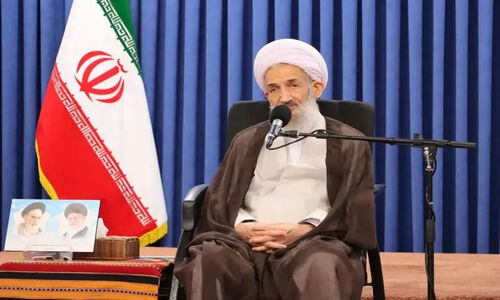 آیت‌الله لائینی: موج عظیم معتکفان، سیلی محکم به دشمنان دین است!
